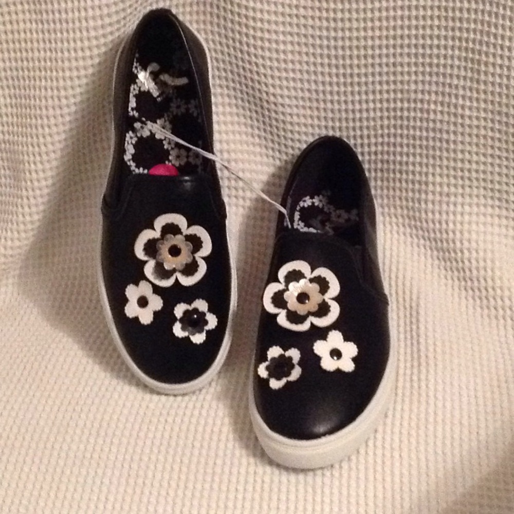 Slip on Sneakers💕